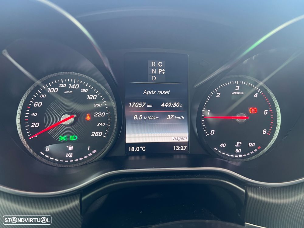 Mercedes-Benz V 220 - 4