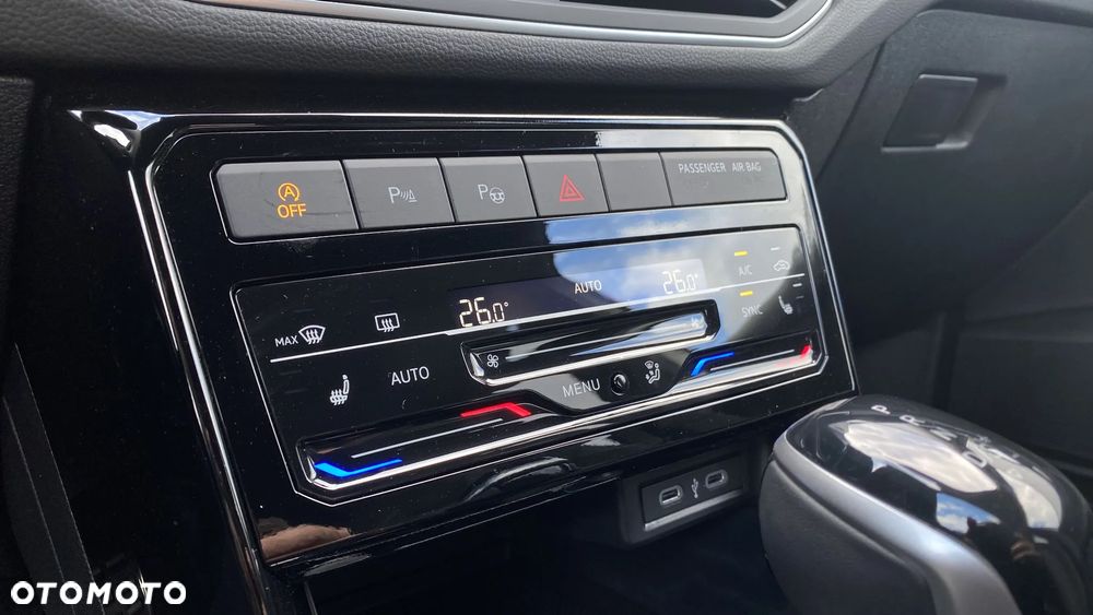 Volkswagen T-Cross 1.0 TSI R-Line Plus DSG - 18