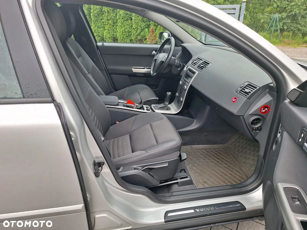 Volvo V50 1.8 Momentum - 21