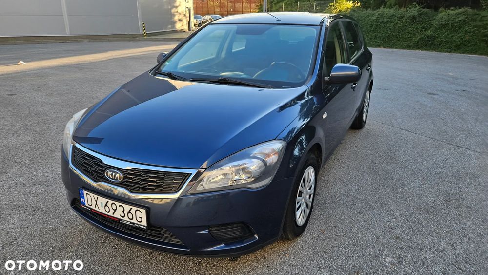 Kia Ceed - 23