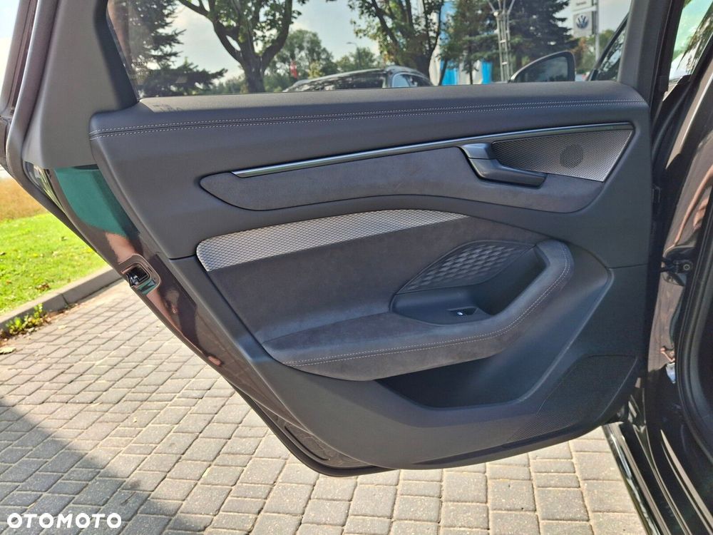 Audi A6 Avant - 15