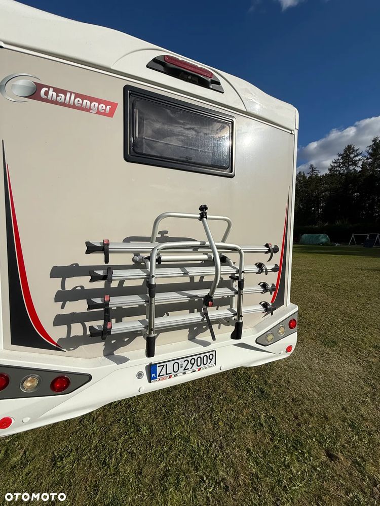 Ford CHALLENGER 380 - 5