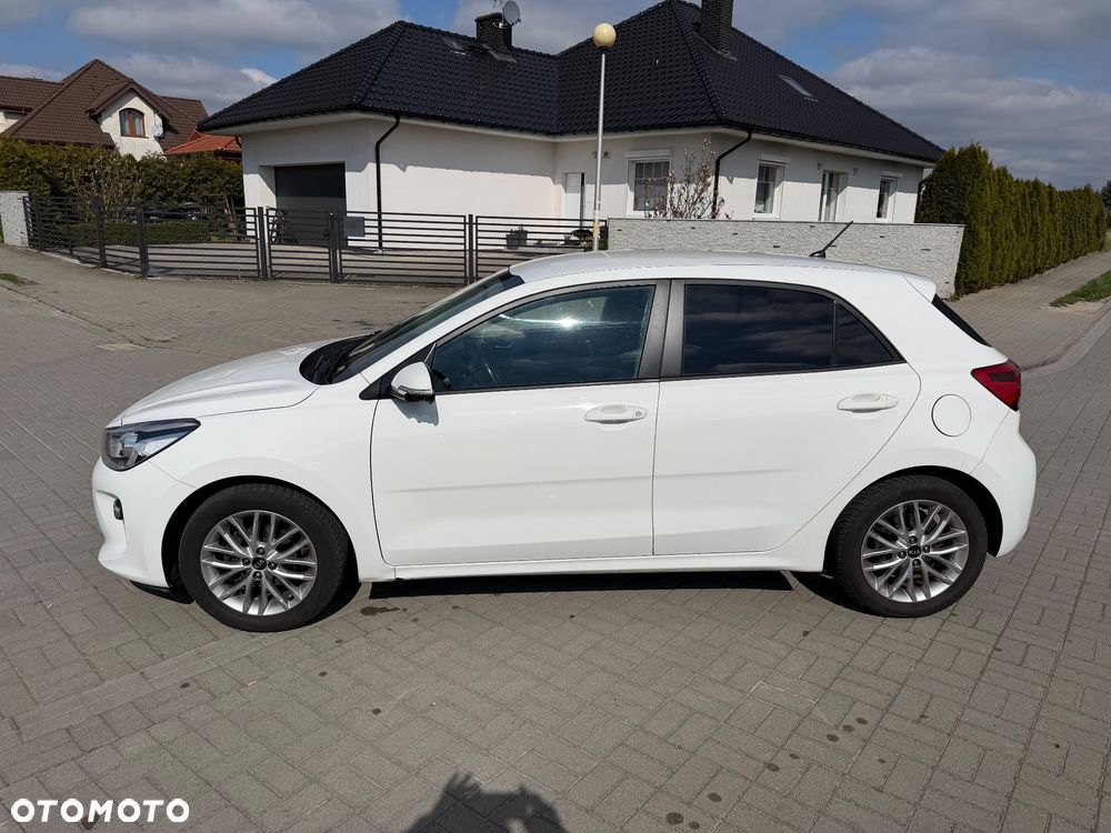 Kia Rio 1.2 Business Line - 11