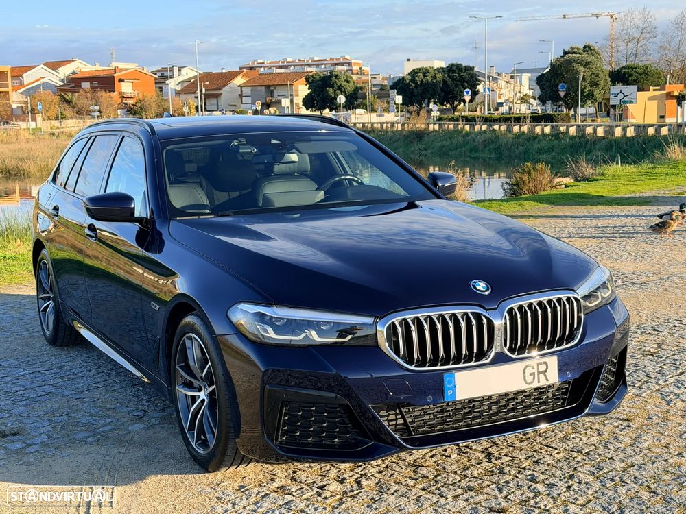 BMW 530 e Pack Desportivo M - 25