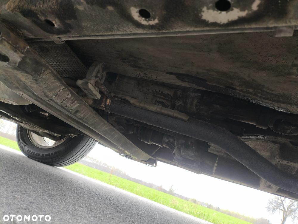 Suzuki Grand Vitara 2.0 Comfort + - 34