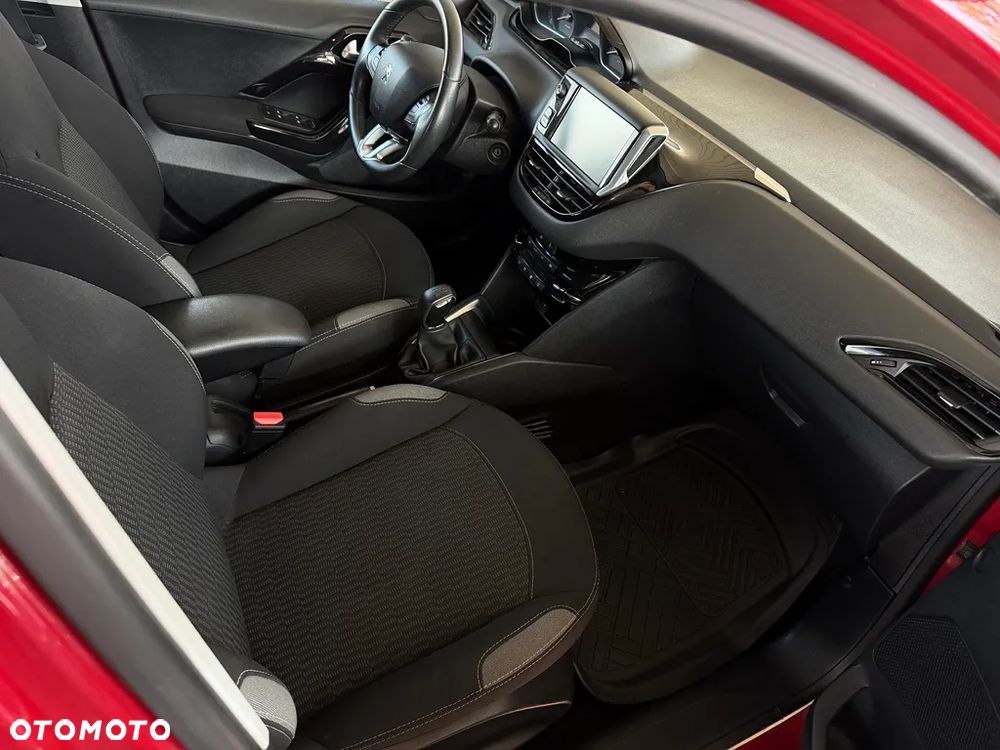 Peugeot 208 1.2 PureTech Allure - 14