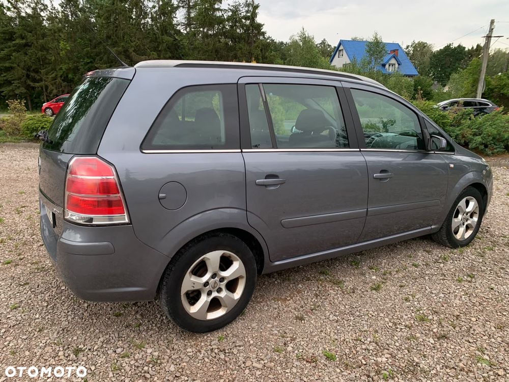 Opel Zafira 1.9 CDTI - 4