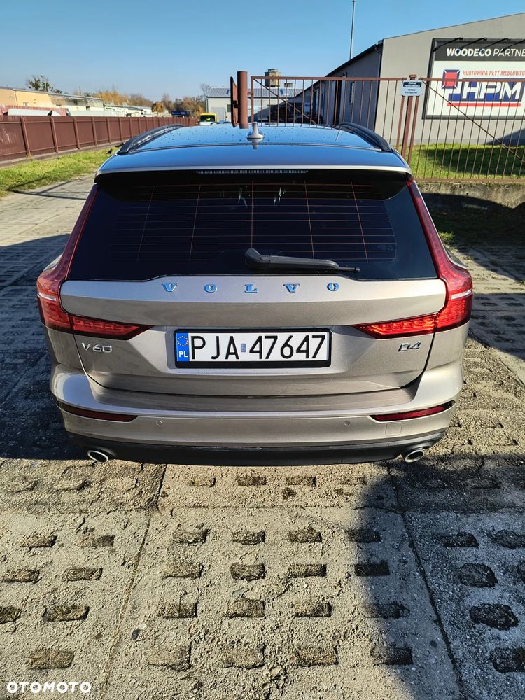 Volvo V60 D4 Momentum - 8