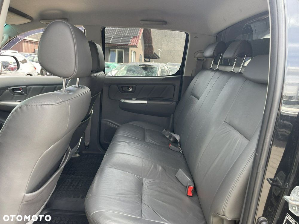 Toyota Hilux 4x4 Double Cab Autm Executive - 10