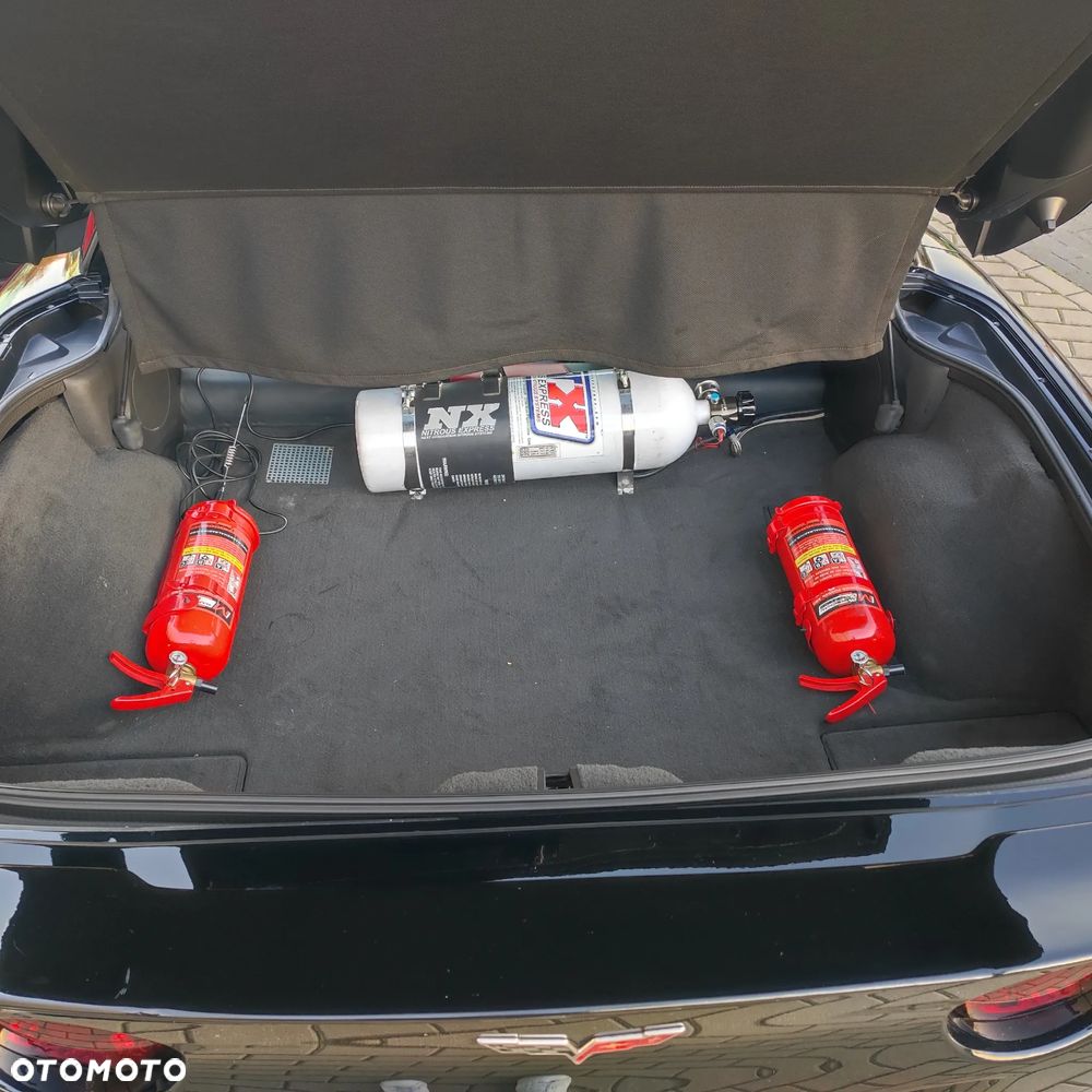 Chevrolet Corvette - 9