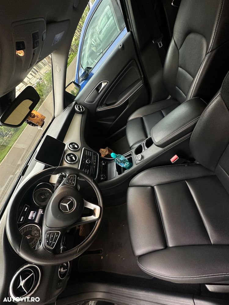 Mercedes-Benz GLA 220 d Aut. - 13