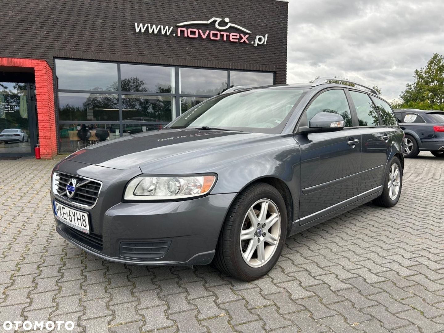 Volvo V50 D2 Momentum Start-Stop - 1