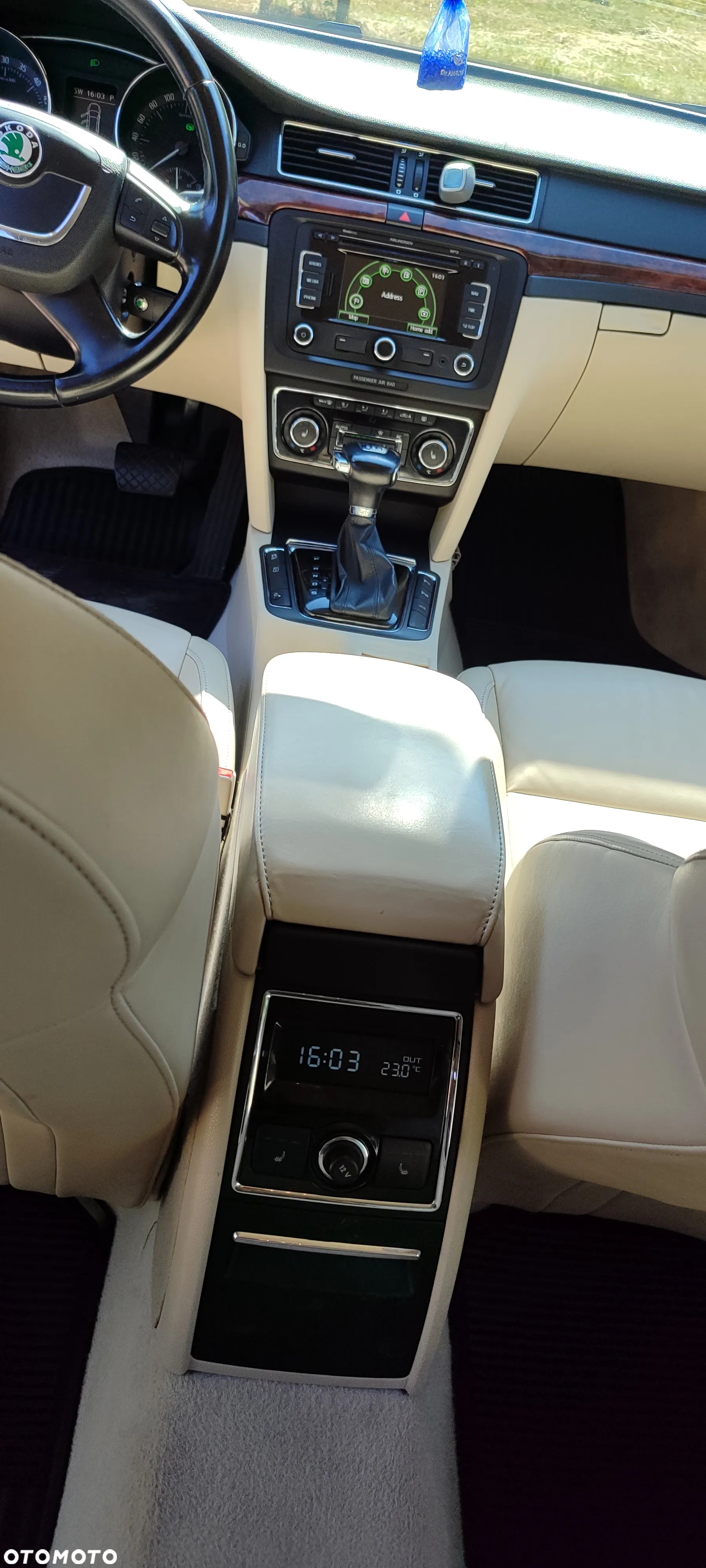 Skoda Superb 2.0 TDI Platinum DSG - 11