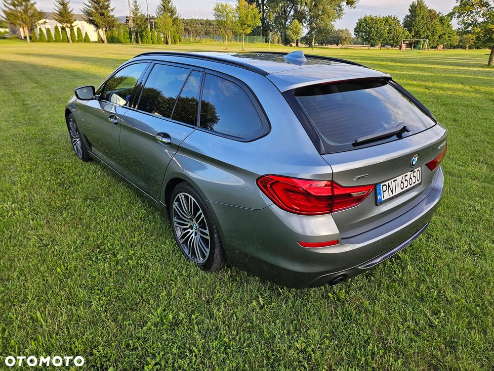 BMW Seria 5 530d xDrive Sport Line sport - 4