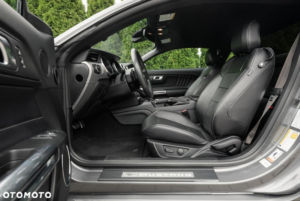 Ford Mustang 5.0 V8 GT - 13