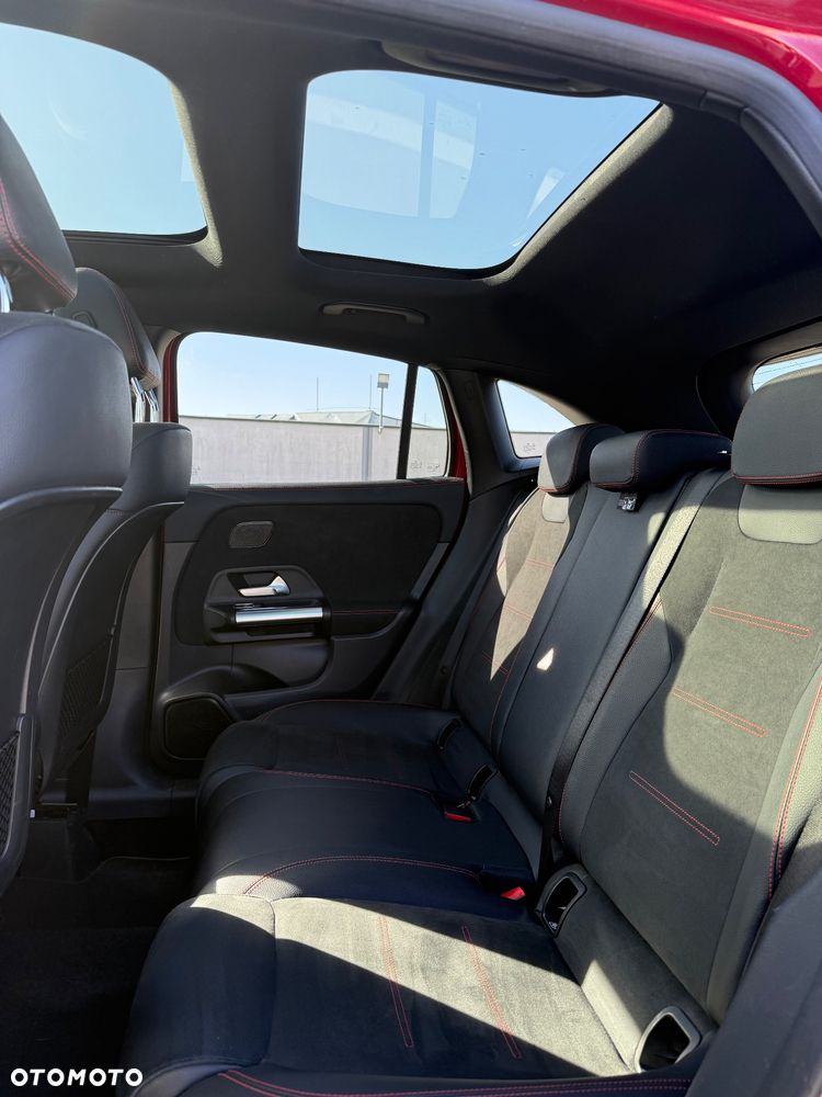 Mercedes-Benz GLA 180 d Business Edition - 22