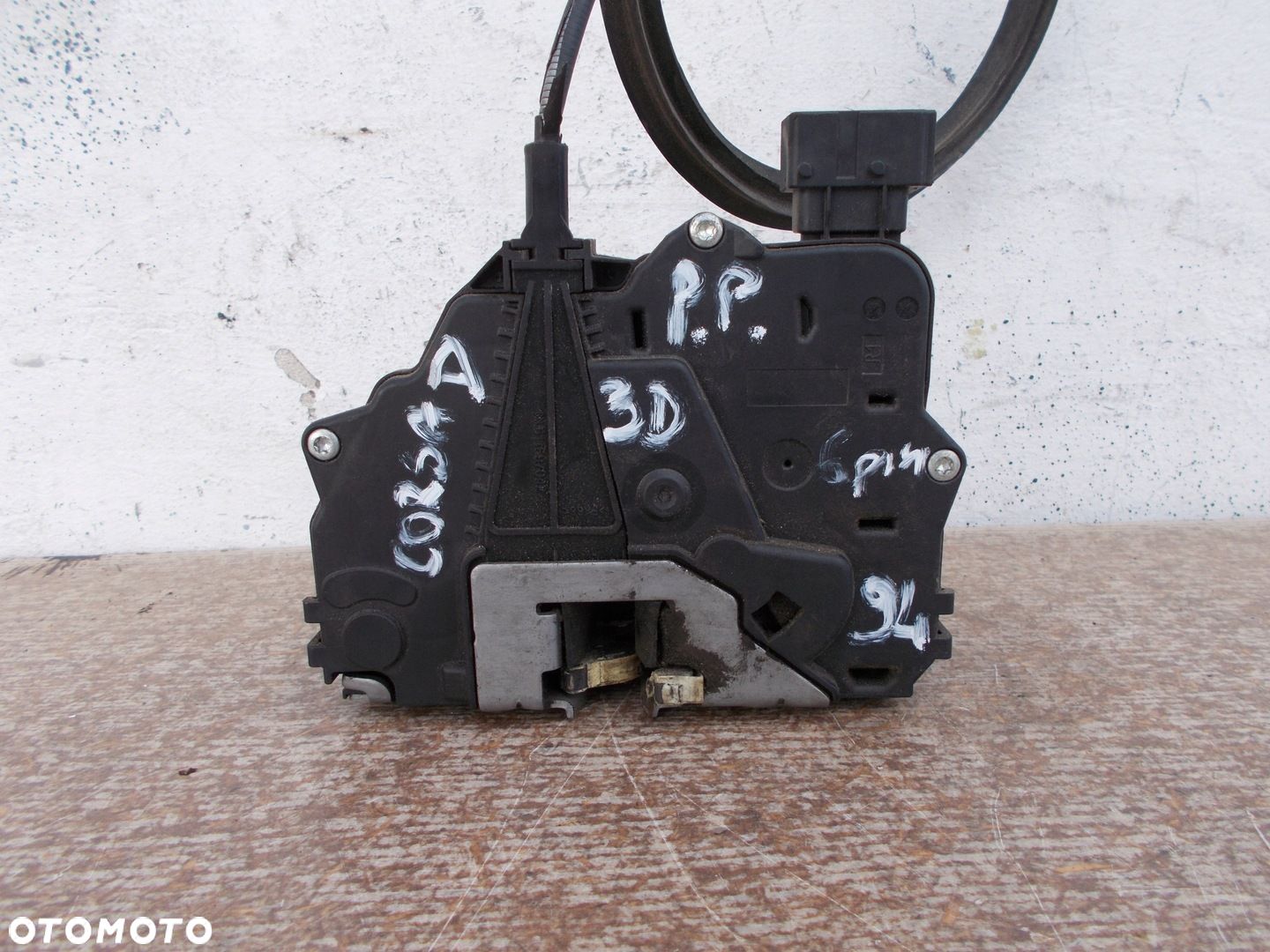 OPEL CORSA D 06-14 13258274 EH ZAMEK DRZWI PRAWY PRZÓD LINKA 3D 6 PIN - 1