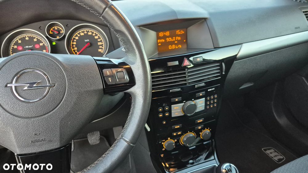 Opel Astra 1.4 Edition 111 Jahre - 24