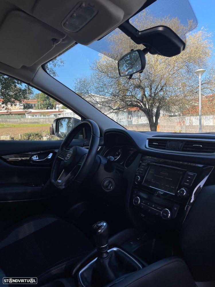 Nissan Qashqai 1.3 DIG-T AKARI - 12