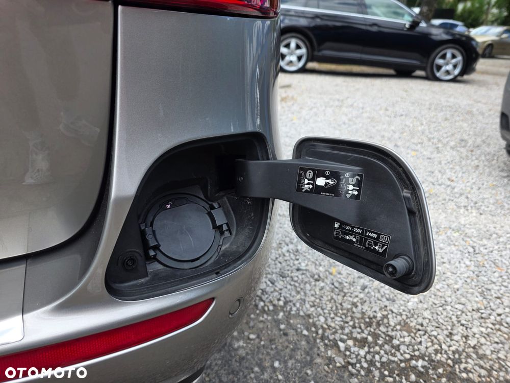 Mercedes-Benz Klasa E 350e 9G-TRONIC Exclusive - 31