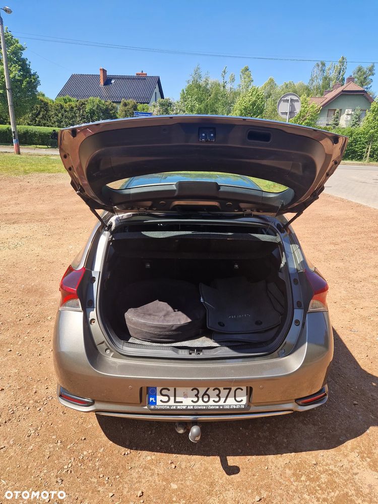 Toyota Auris 1.6 Premium - 5