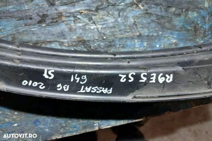 Grila bara fata stanga 3C0853665 3C0853665 Volkswagen VW Passat B6 [2 - 3