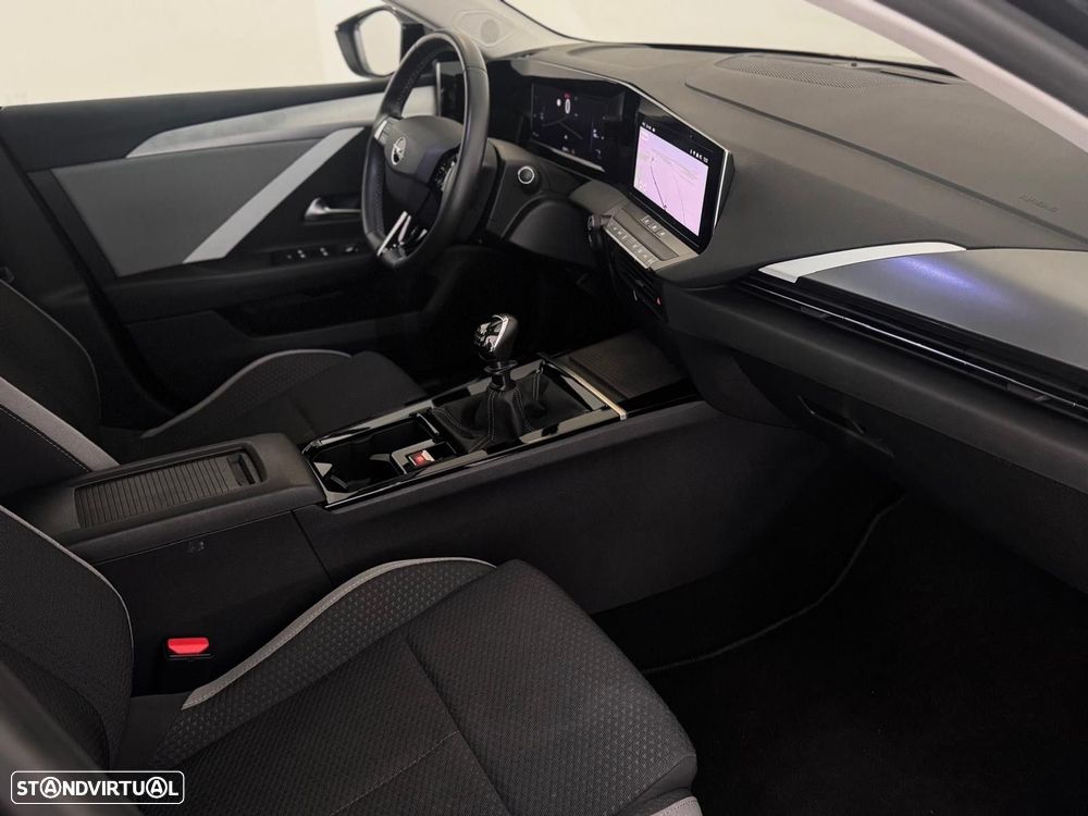 Opel Astra 1.2 T Edition - 13