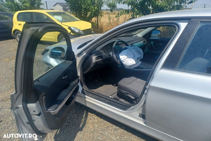 Grila bara fata stanga 7138417 1587711 7138417 1587711 BMW Seria 3 E9 - 10