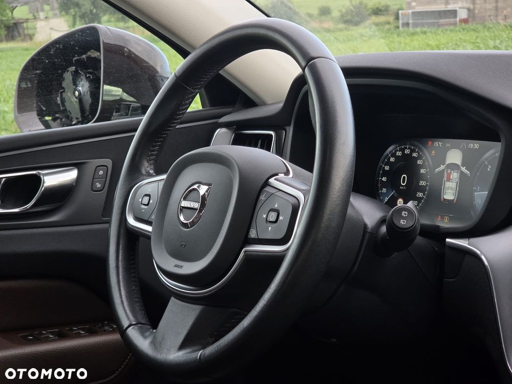 Volvo XC 60 D4 Geartronic Momentum - 18