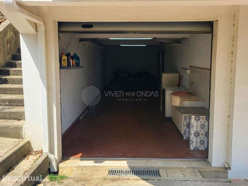 Garagem Espaçosa 43m2 - Capacidade para 2 Viaturas - a 10 minutos d... - Grande imagem: 2/13