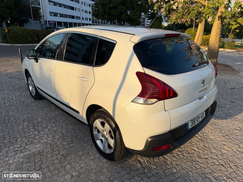 Peugeot 3008 1.6 e-HDi SE Style 2-Tronic 110g - 2