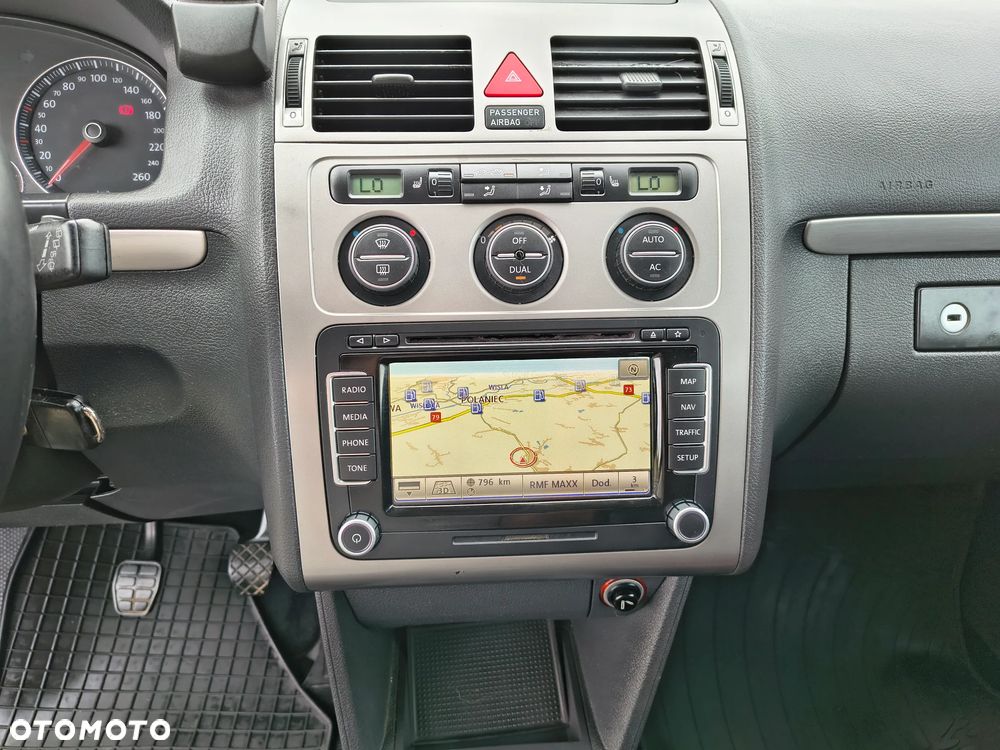 Volkswagen Touran 2.0 TDI Freestyle - 23