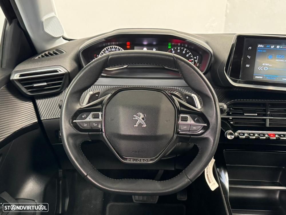 Peugeot 208 - 30