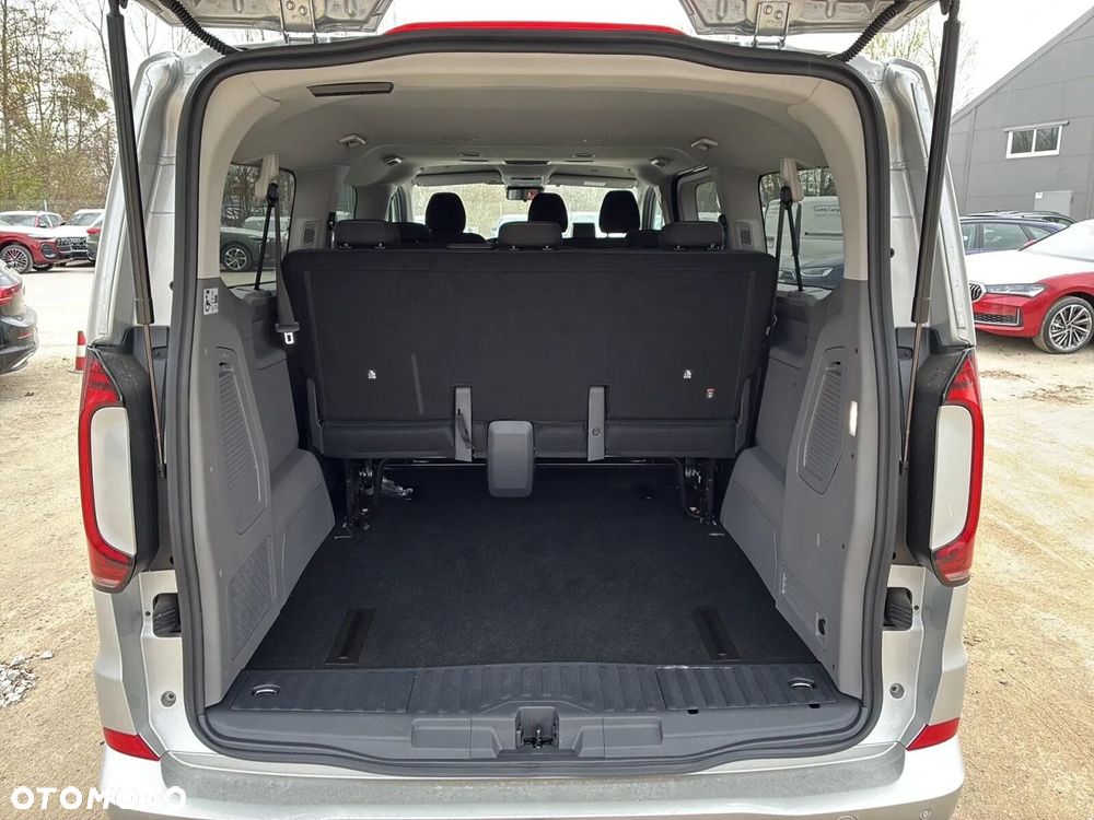 Volkswagen Caravelle - 20