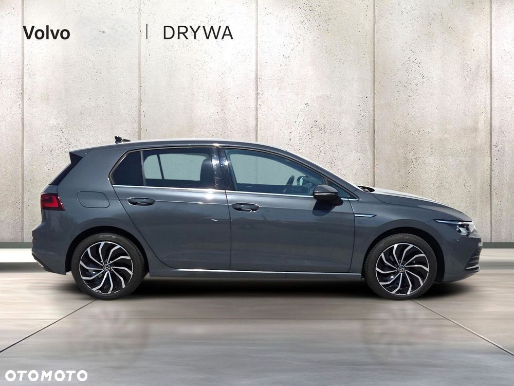 Volkswagen Golf - 6