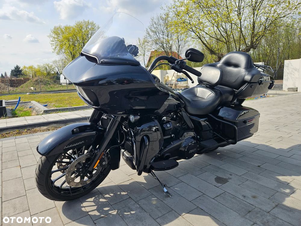 Harley-Davidson Touring Road Glide - 13