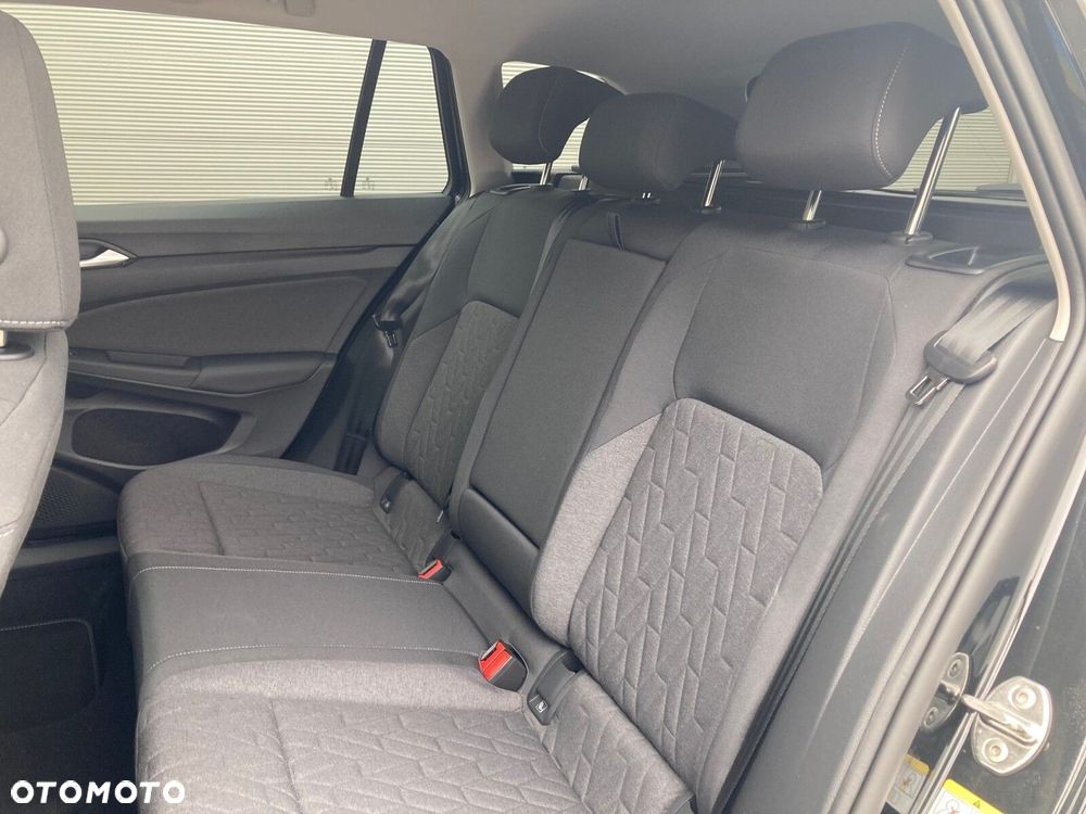 Volkswagen Golf - 11