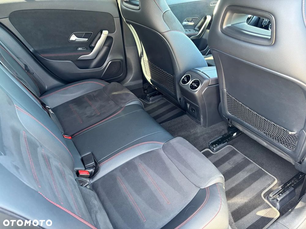 Mercedes-Benz Klasa A 180 AMG Line 7G-DCT - 19