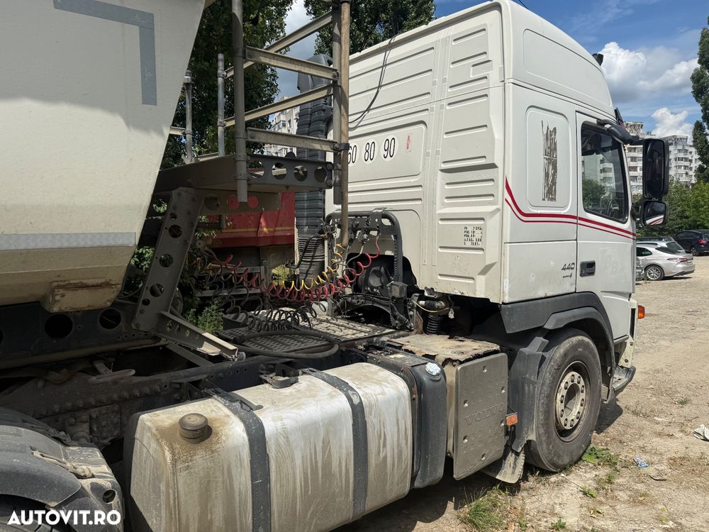VOLVO 440 2008 — imagine 3