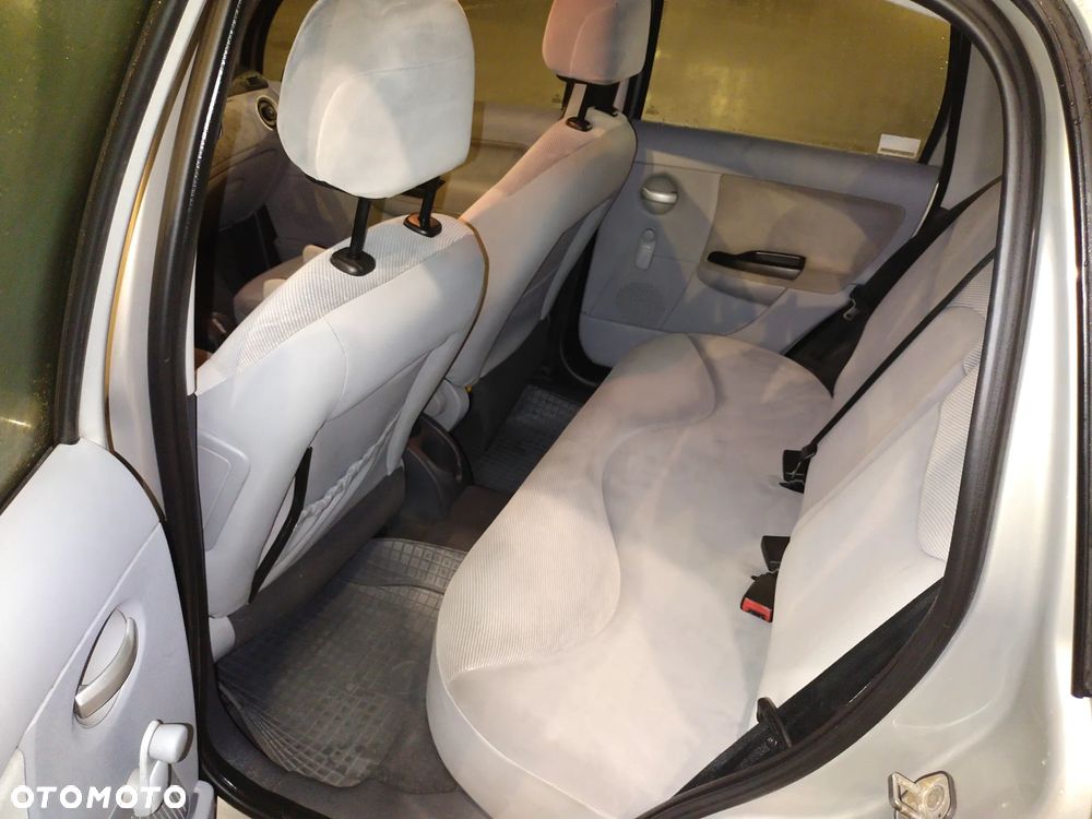 Citroën C3 1.4i 16V SX - 9