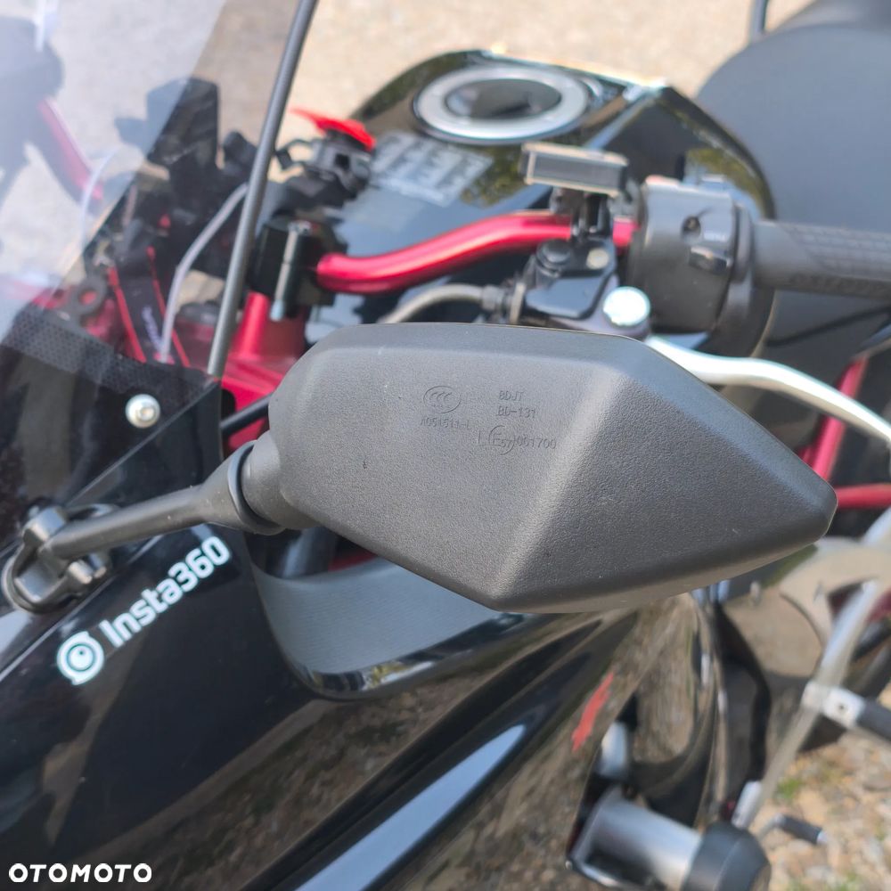 Kawasaki ER - 9