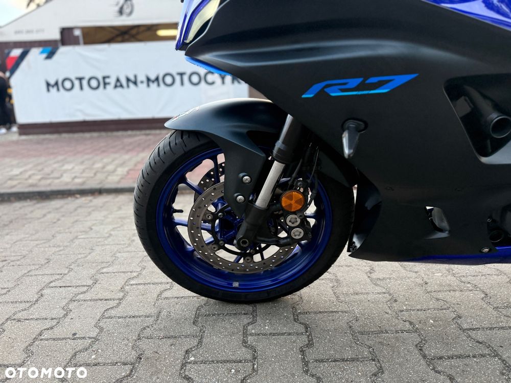 Yamaha R7 - 18