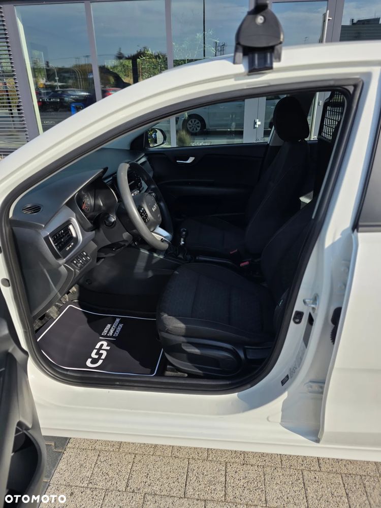 Kia Rio 1.2 L - 15