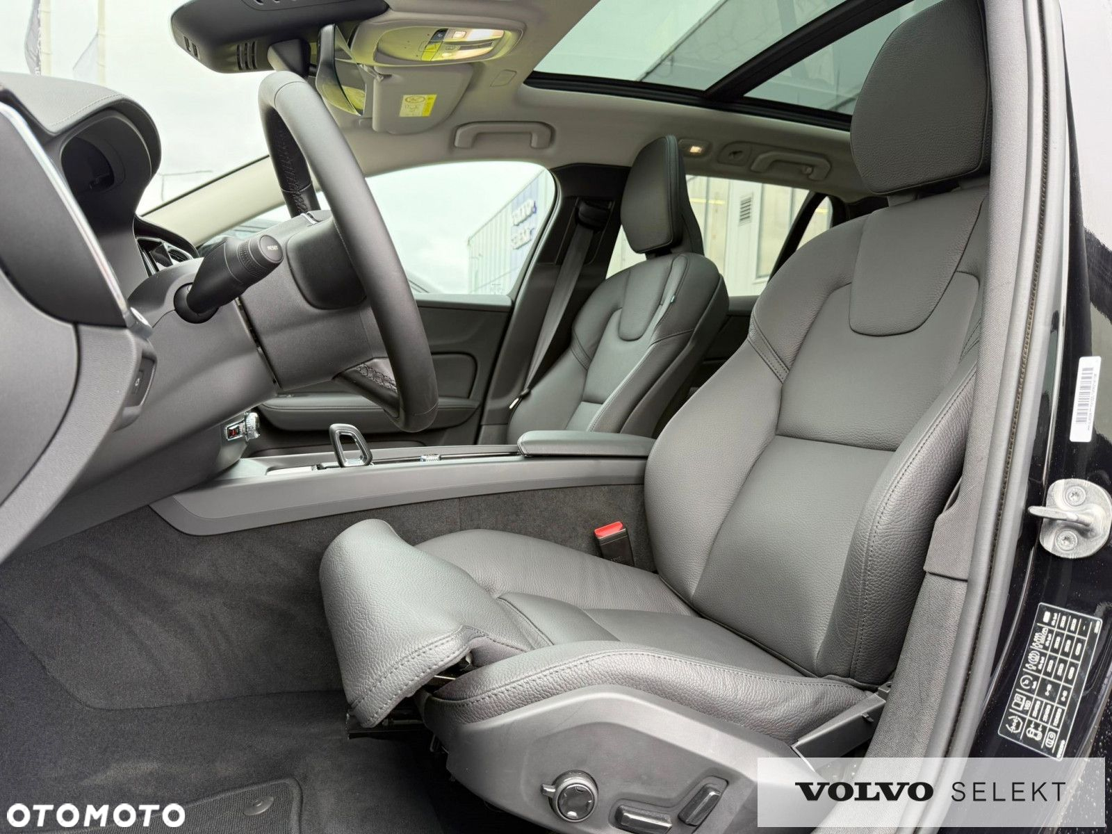 Volvo V60 Cross Country - 11
