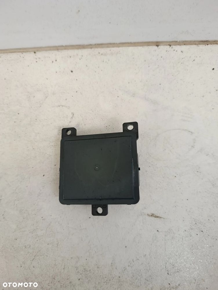 Radar sensor moduł distronic acc przód Mercedes CLA A118 W118 118 lift - 2