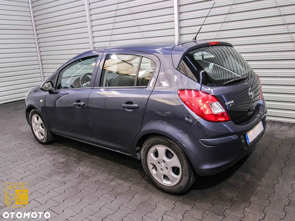Opel Corsa 1.4 16V Innovation - 3
