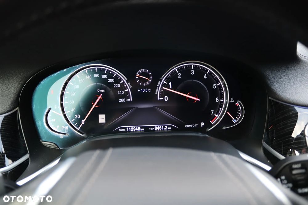 BMW Seria 7 740Li - 31