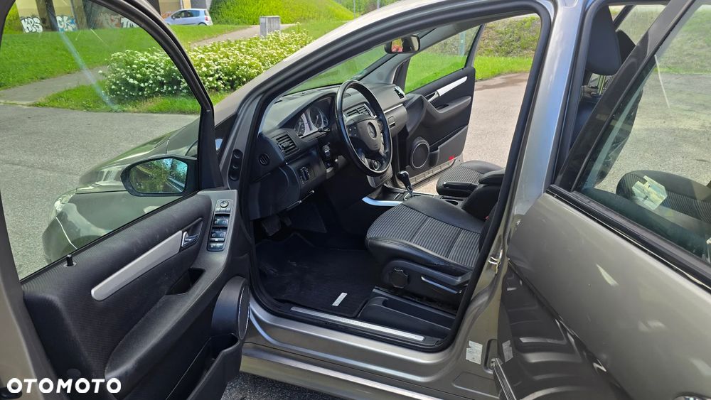 Mercedes-Benz Klasa B 200 CDI Autotronic - 24