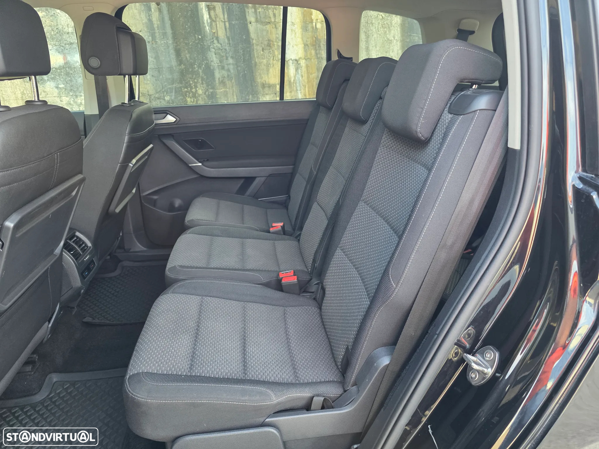VW Touran 1.6 TDI Highline DSG - 5