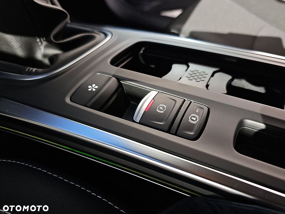 Renault Megane 1.3 TCe Techno - 29